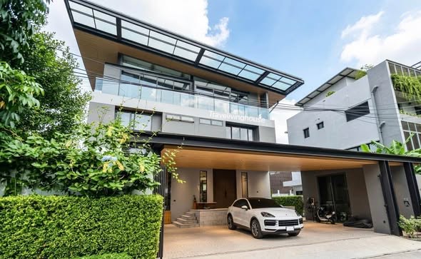 Super Luxury Private House