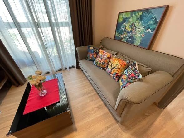 bedroom and living room of TAKA HAUS ทากะ เฮาส์