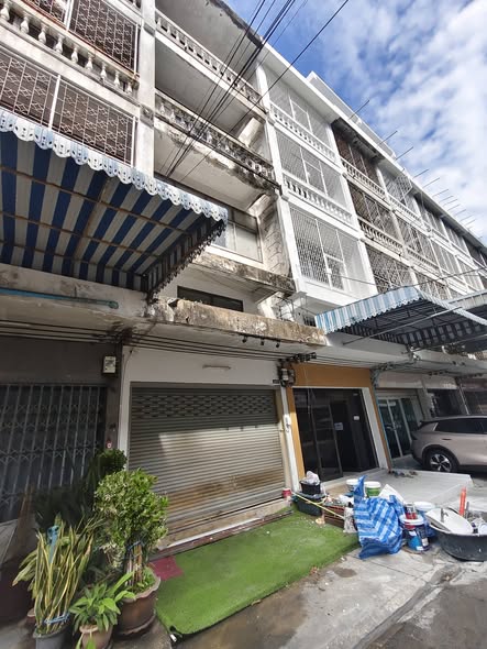 Thai Building อาคารตึกไทย
