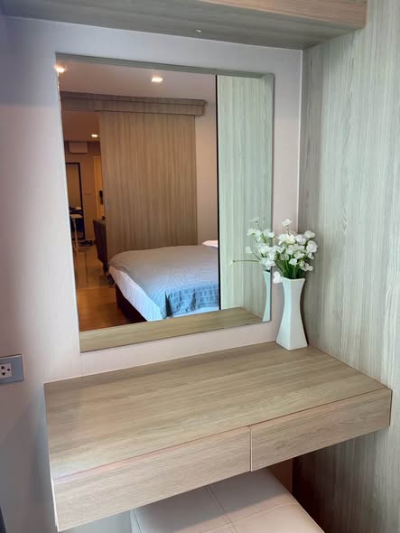 bedroom and bathroom of THE ACE EKAMAI