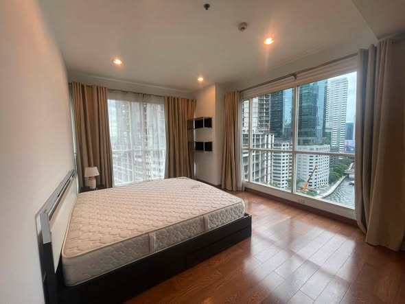 bedroom of The Address Chidlom