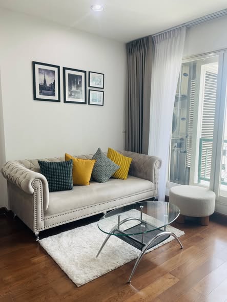 living room and bedroom of The Address Chidlom