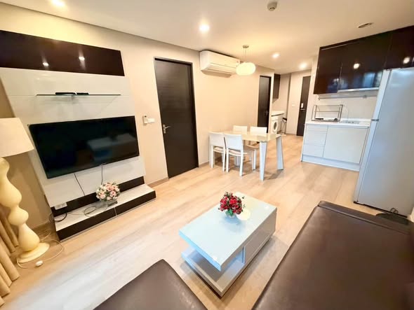 bedroom and living room and room interior of The Address Pathum Wan ดิ แอดเดรส ปทุมวัน