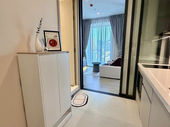 room interior and bathroom of The Address Siam-Ratchathewi