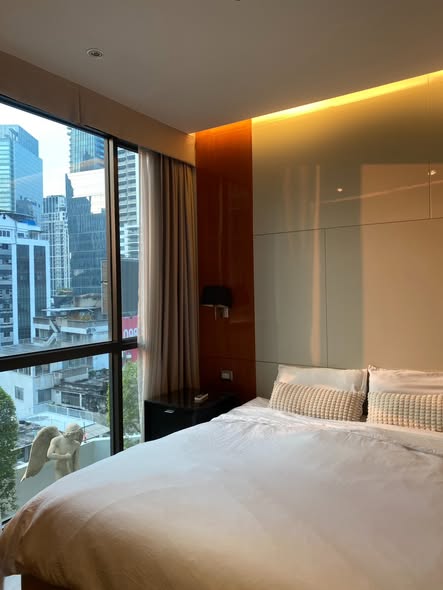 bedroom of The Address Sukhumvit 28
