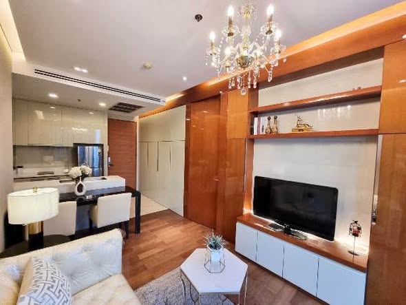 living room and kitchen of The Address Sukhumvit 28