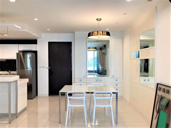 kitchen of The Address Sukhumvit 42
