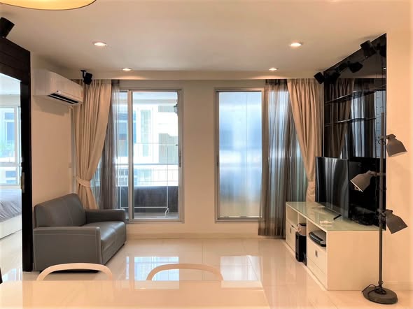 living room and room interior of The Address Sukhumvit 42