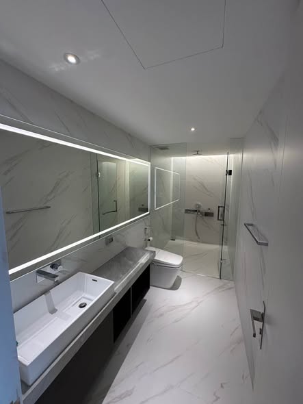 bathroom of The Bangkok Sathorn