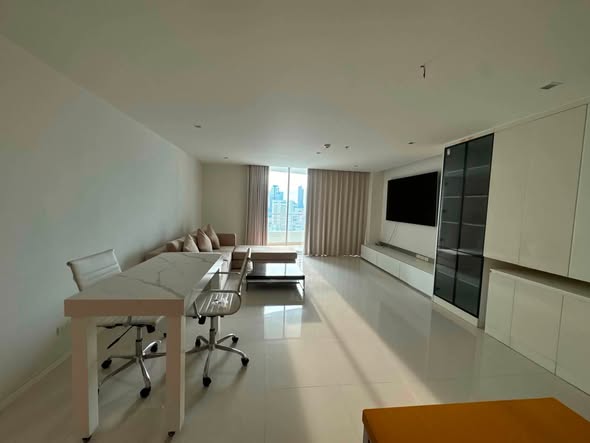 The Bangkok Sathorn