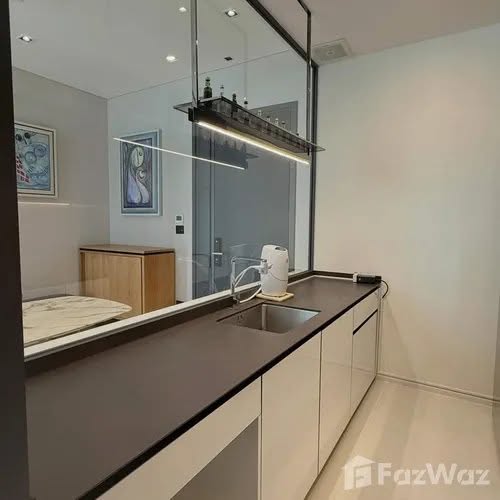 bathroom of The Bangkok Thonglor