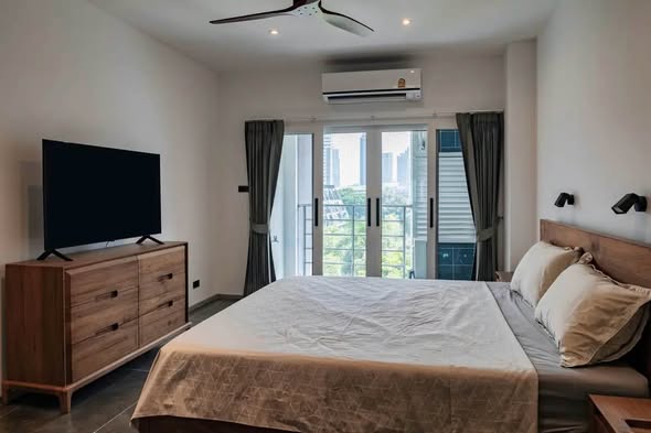 bedroom of The Bangkok Thonglor