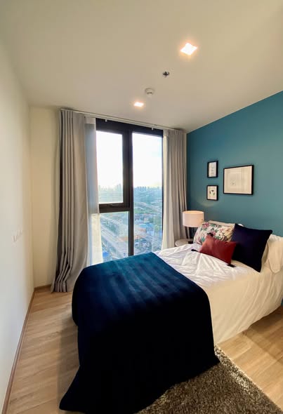bedroom of THE BASE Garden Rama 9