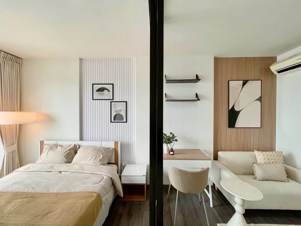 bedroom of THE BASE Park West – Sukhumvit 77