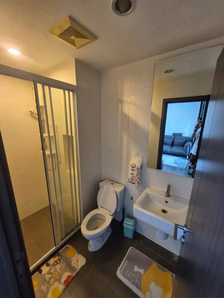 bedroom of THE BASE Park West – Sukhumvit 77