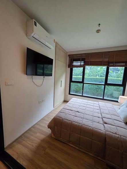 bedroom of THE BASE Park West – Sukhumvit 77