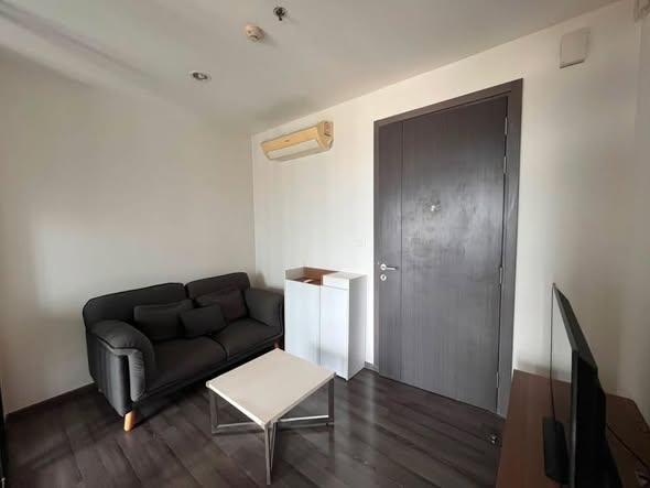 bedroom and room interior of THE BASE Park West – Sukhumvit 77