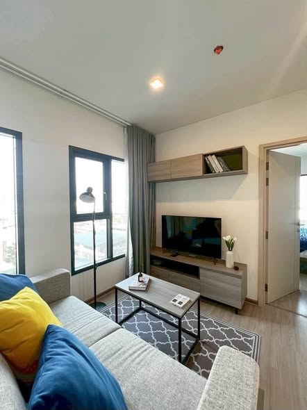 bedroom and living room of THE BASE Phetchaburi-Thonglor เดอะ เบส เพชรบุรี – ทองหล่อ