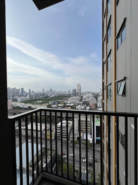 THE BASE Phetchaburi-Thonglor เดอะ เบส เพชรบุรี – ทองหล่อ