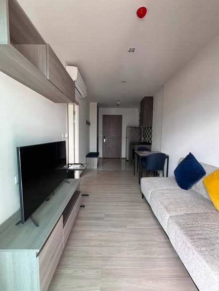 living room of THE BASE Phetchaburi-Thonglor เดอะ เบส เพชรบุรี – ทองหล่อ