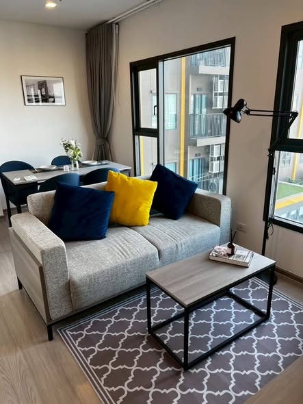 living room of THE BASE Phetchaburi-Thonglor เดอะ เบส เพชรบุรี – ทองหล่อ