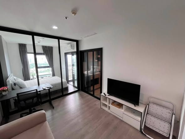 bedroom and room interior of THE BASE Phetkasem