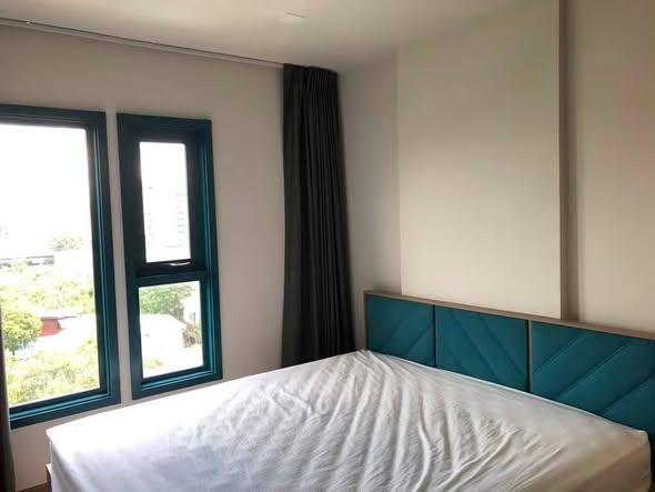 bedroom of THE BASE Sukhumvit 50
