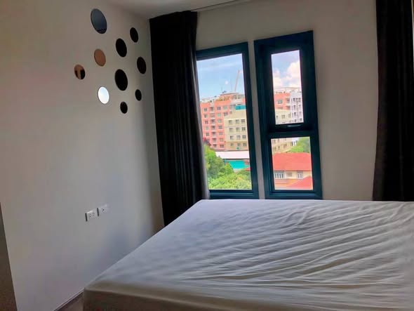 bedroom of THE BASE Sukhumvit 50
