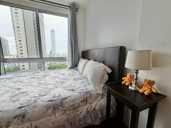 bedroom of THE BASE Sukhumvit 77