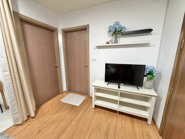 bedroom and room interior of THE BASE Sukhumvit 77