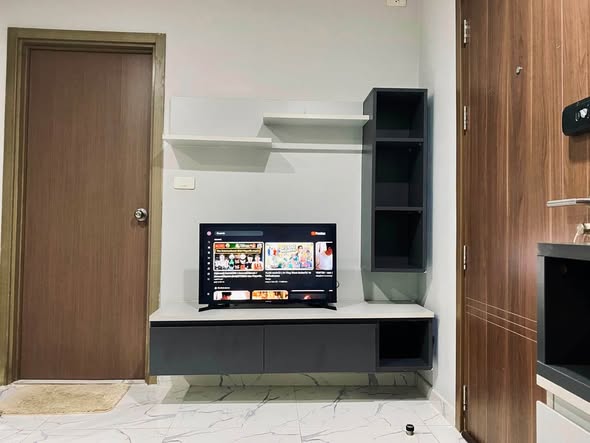 room interior of THE BASE Sukhumvit 77