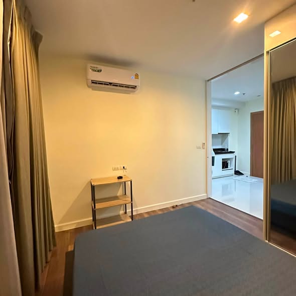 bedroom and room interior of The Bloom Sukhumvit 71