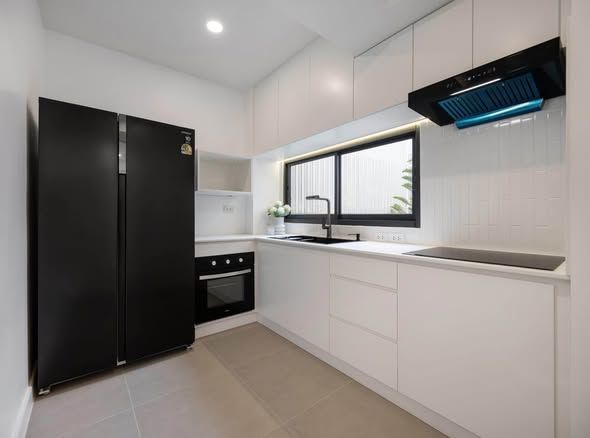 room interior and kitchen of The Bloom Sukhumvit 71