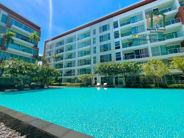 pool of The Breeze Condominium Takeib beach Huahin