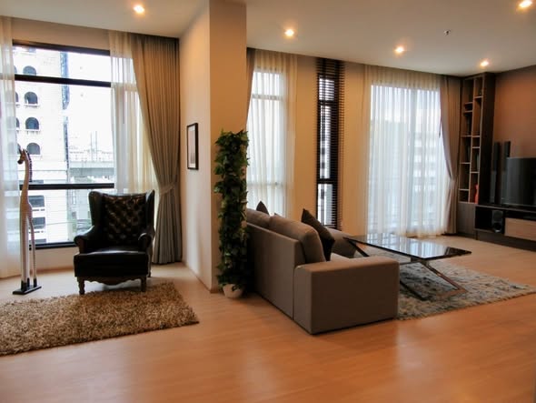 bedroom and living room and room interior of The Capital Condo Ekkamai-Thong Lo