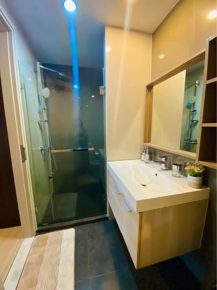 room interior and bathroom of The Capital Condo Ekkamai-Thong Lo
