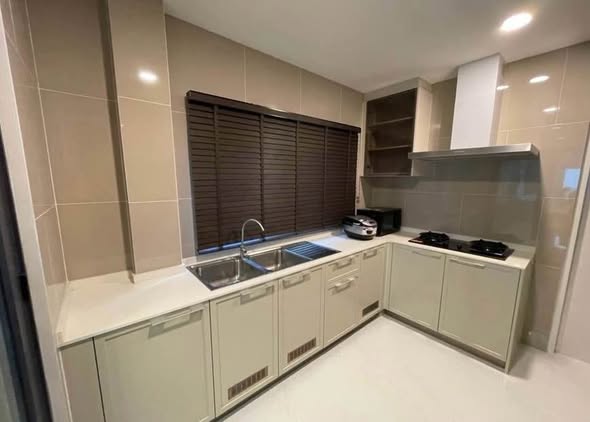 room interior and kitchen of The City Bangna