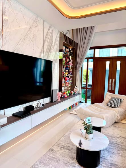 living room of The City Ekkamai-Ladprao