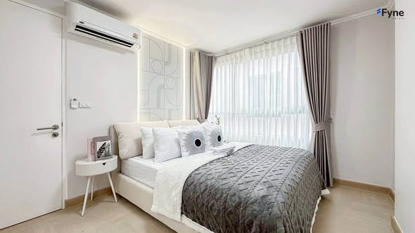 bedroom of The Clover
