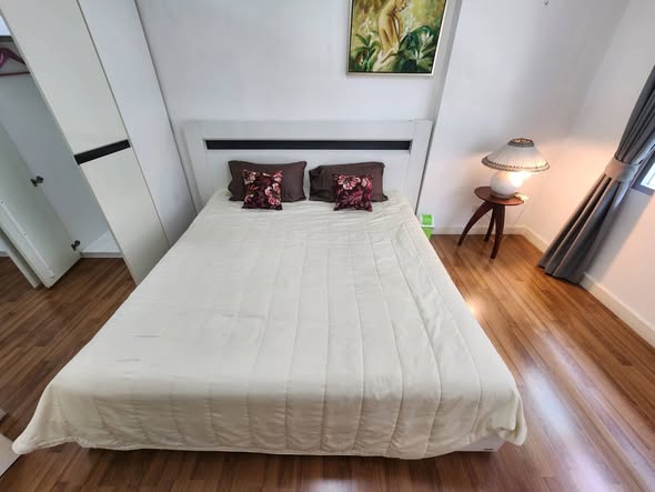 bedroom of The Clover