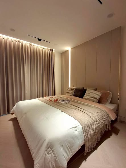 bedroom of The Clover