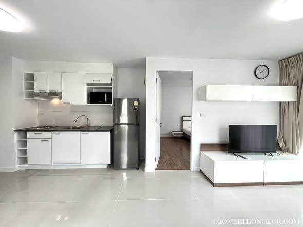 bedroom of The Clover