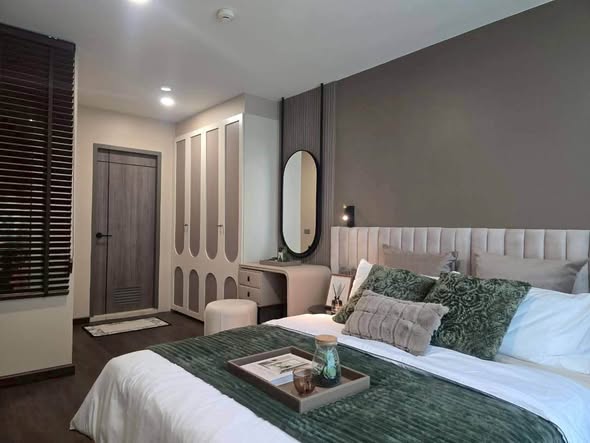 bedroom of The Clover