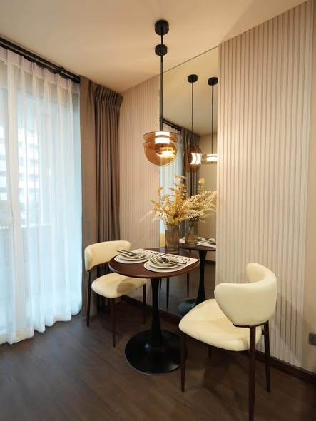 room interior and bathroom of The Clover