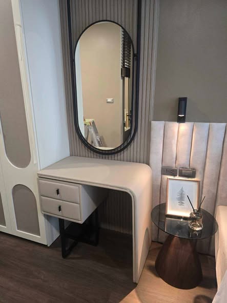 room interior and bathroom of The Clover