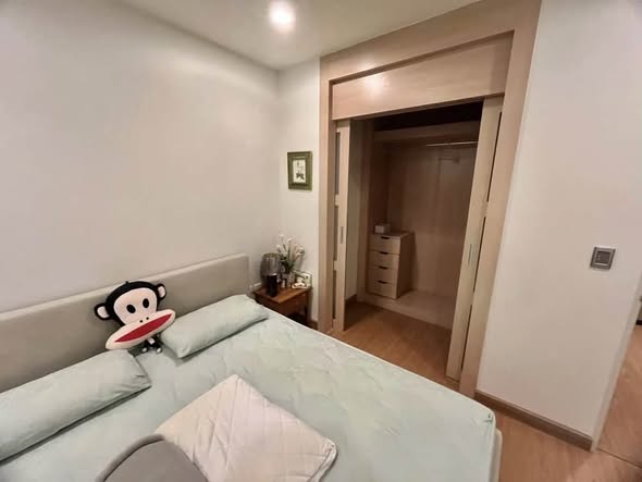 bedroom of The Complete Narathiwas