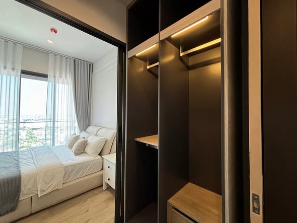 bedroom of The Crest Park Residences