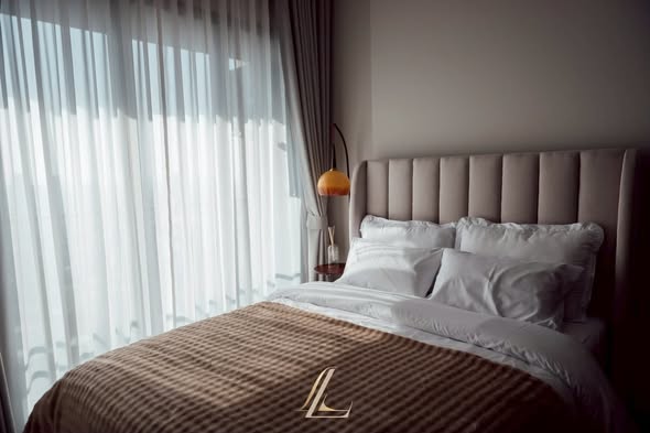bedroom of The Crest Park Residences