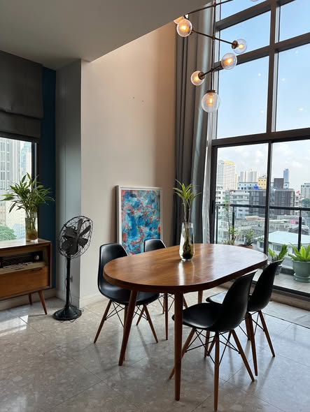 room interior of The Crest Sukhumvit 34