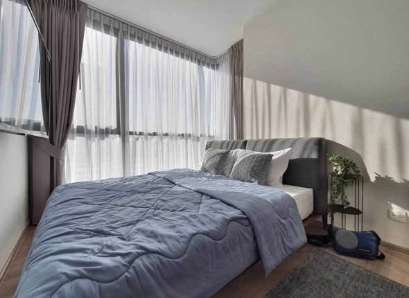 bedroom of The Crest Sukhumvit 49